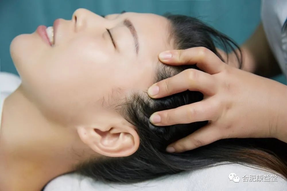 秀丝顿植物养发馆加盟之想要秀发柔亮出众，就需要努力呵护秀发！