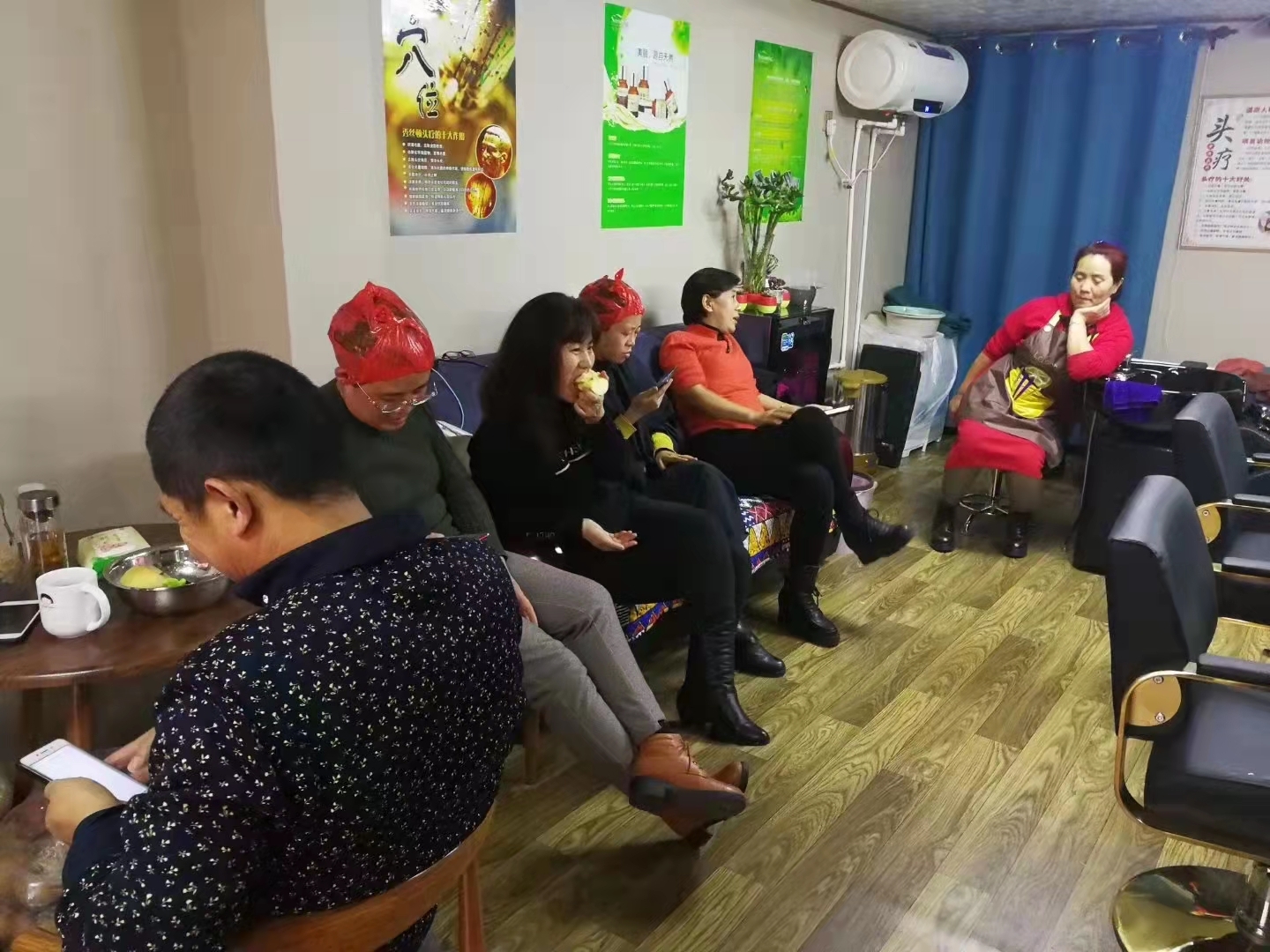 秀丝顿植物养发馆加盟之让我们一同开启养发馆加盟行业的植物养发时代