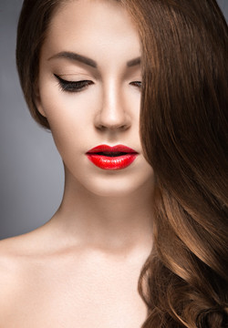 秀丝顿植物养发馆加盟之养发馆