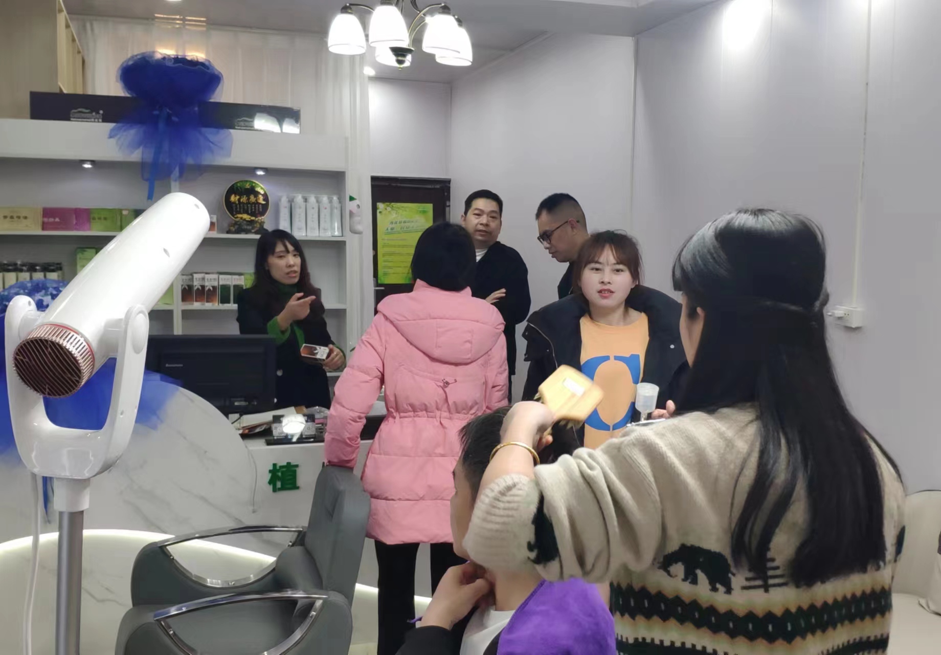 秀丝顿植物养发馆加盟之找出白发原因，3个月轻松搞定！